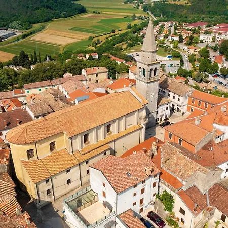 Lapis - Happy Villa Buzet